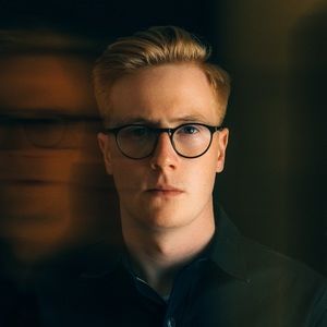 Meet your Posher, Tom